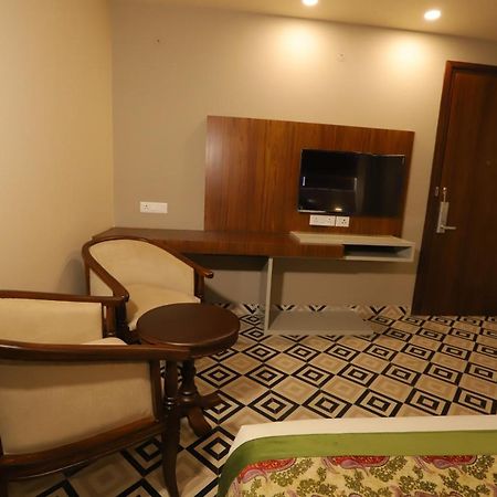 Ip Royal Hotel - New Delhi Extérieur photo