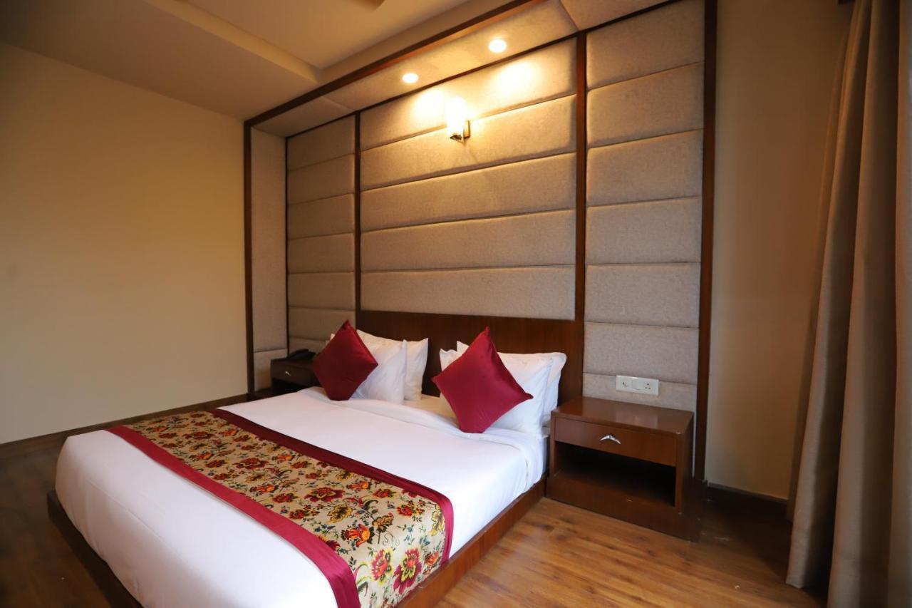 Ip Royal Hotel - New Delhi Extérieur photo