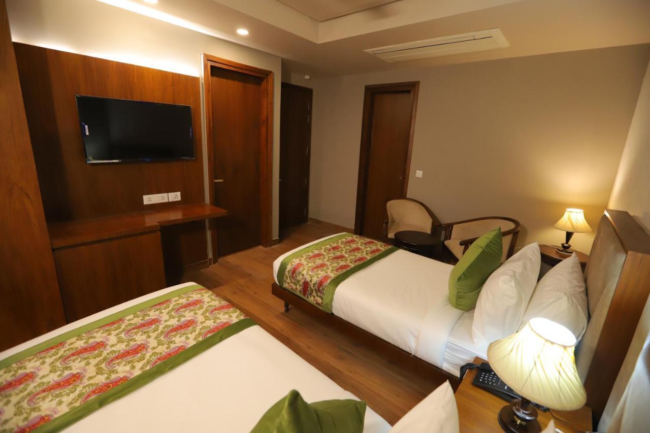 Ip Royal Hotel - New Delhi Extérieur photo